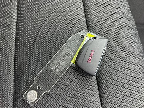 New 2026 GMC Canyon Elevation w/ Convenience Package image 27