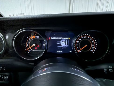 Used 2021 Jeep Wrangler Unlimited Sahara image 8