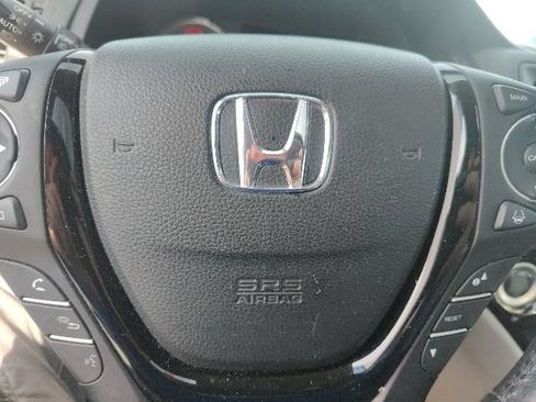 Used 2016 Honda Pilot Touring image 19