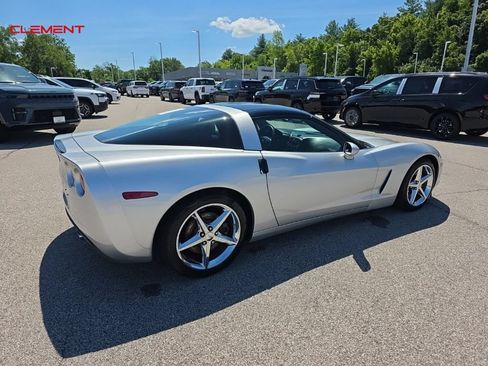 Used 2012 Chevrolet Corvette Coupe w/ 3LT Preferred Equipment Group RWD image 9
