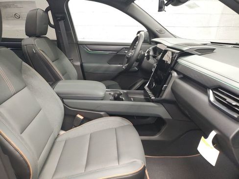 New 2026 GMC Acadia AT4 w/ Super Cruise Package image 7