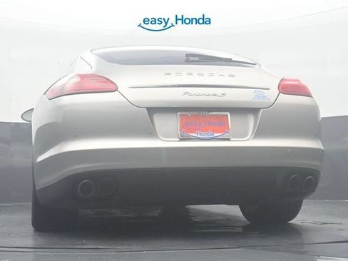 Used 2010 Porsche Panamera S RWD image 31