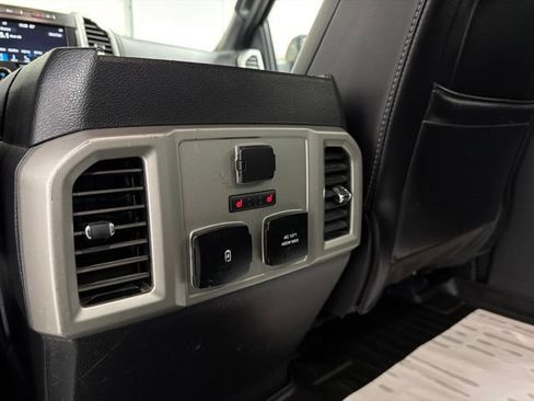 Used 2019 Ford F150 Lariat w/ Equipment Group 502A Luxury AWD/4WD image 39