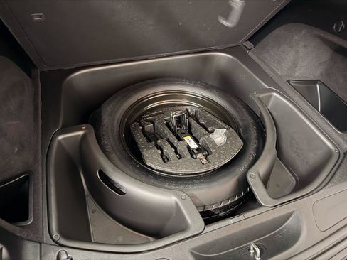 Used 2019 Jeep Grand Cherokee Laredo RWD image 31