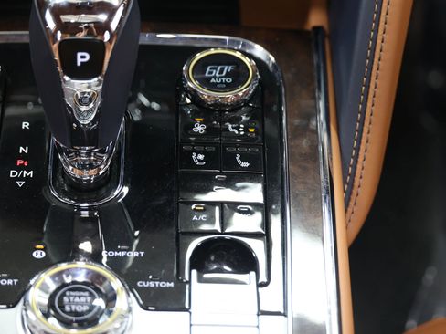 Used 2022 Bentley Flying Spur V8 AWD/4WD image 41