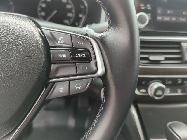 Used 2018 Honda Accord Touring image 13