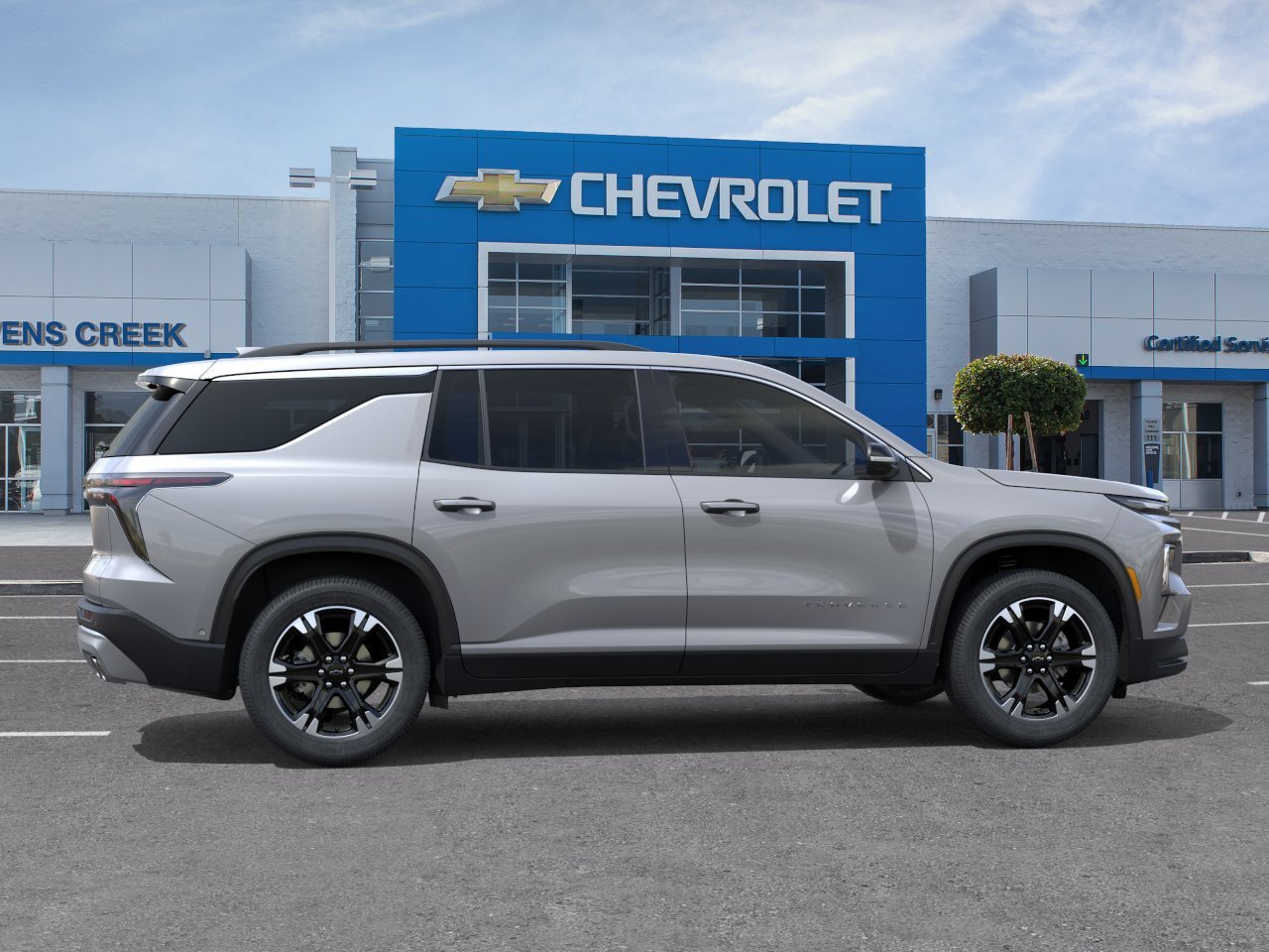 New 2027 Chevrolet Traverse LT w/ Driver Confidence Package FWD image 3