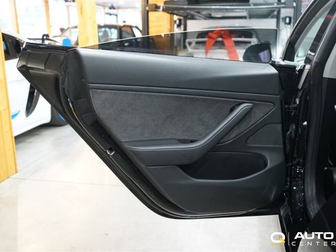 Used 2018 Tesla Model 3 Long Range image 18