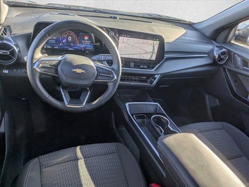 Used 2025 Chevrolet Equinox LT image 16