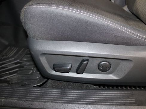 Used 2023 Nissan Rogue SV image 15