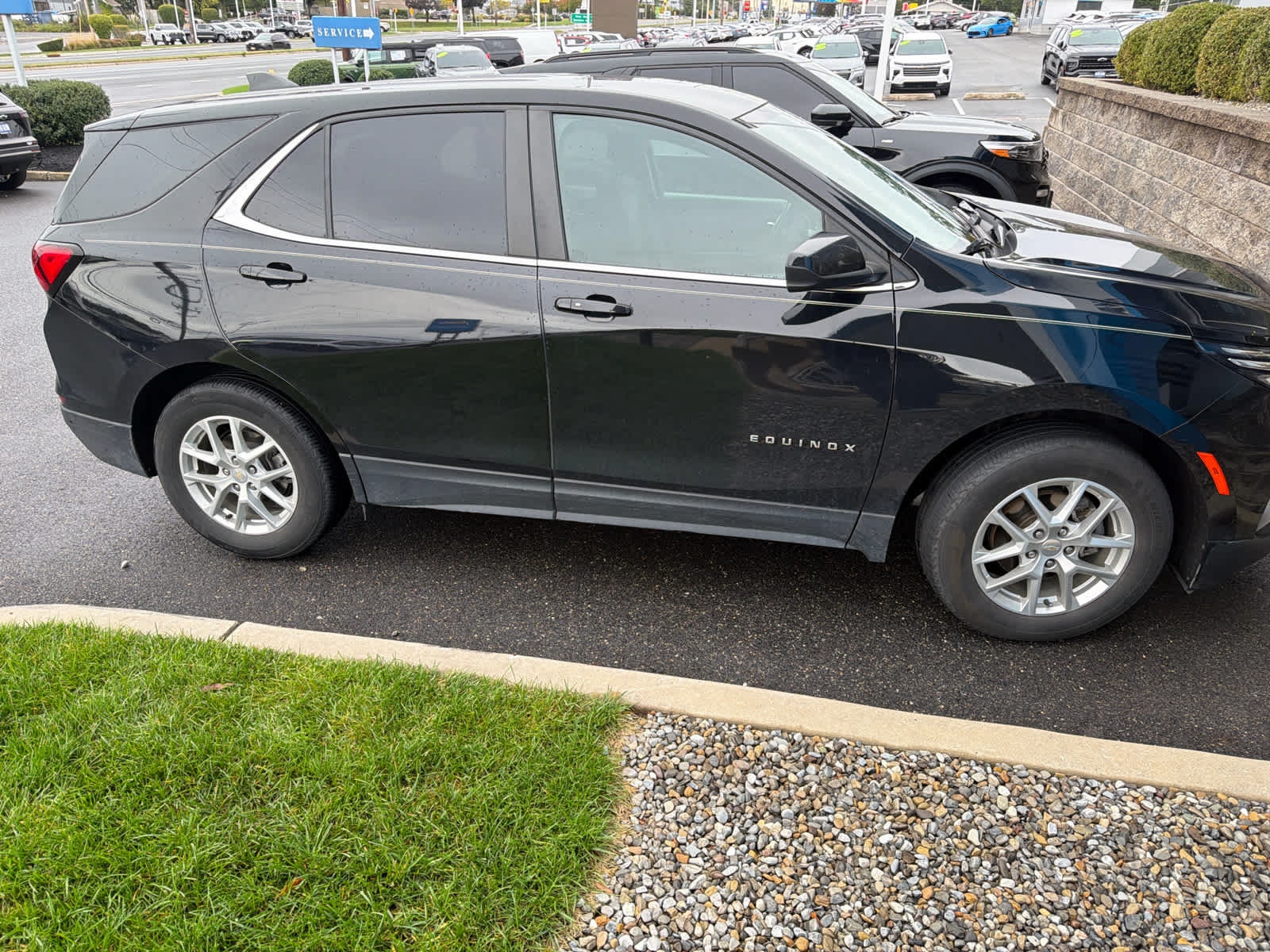 Certified 2023 Chevrolet Equinox LT FWD image 2