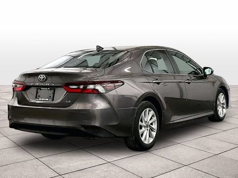 Used 2021 Toyota Camry LE FWD image 11