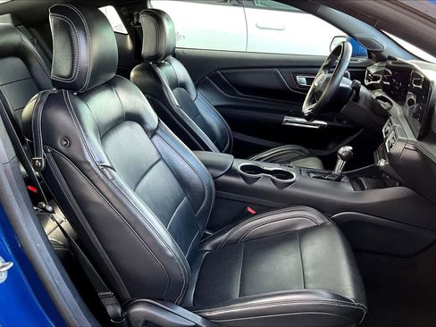 Used 2024 Ford Mustang Premium image 8