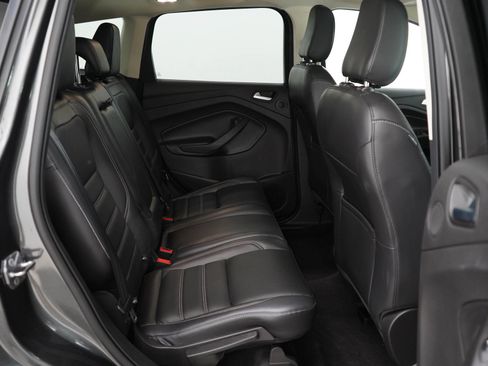 Used 2019 Ford Escape Titanium AWD/4WD image 12