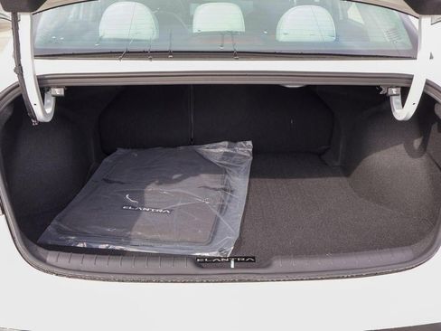 New 2026 Hyundai Elantra Limited image 30