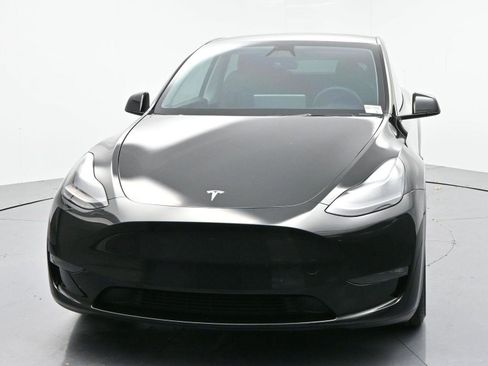 Used 2024 Tesla Model Y Performance image 2