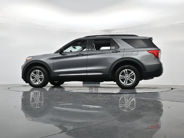 Certified 2024 Ford Explorer XLT w/ Equipment Group 202A AWD/4WD image 40