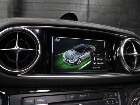 Used 2017 Mercedes-Benz SL 550 image 61