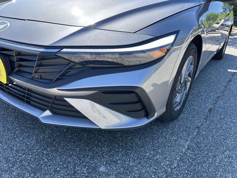 New 2026 Hyundai Elantra Hybrid FWD image 35