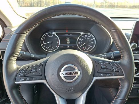 Used 2022 Nissan Sentra SR w/ SR Premium Package image 20