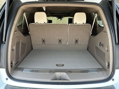 New 2026 GMC Yukon XL Denali w/ Denali Reserve Package AWD/4WD image 34