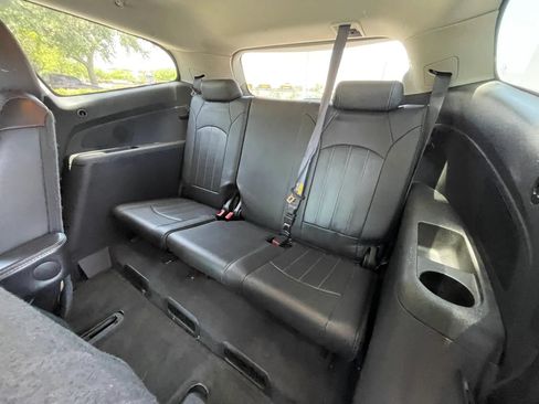Used 2014 Chevrolet Traverse LTZ AWD/4WD image 32