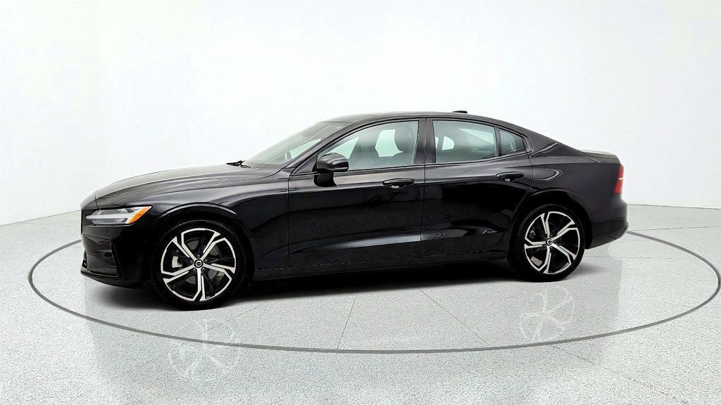 Used 2025 Volvo S60 B5 Plus AWD/4WD image 8