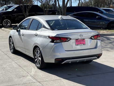 Used 2024 Nissan Versa SV image 4