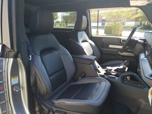 New 2023 Ford Bronco Black Diamond image 15