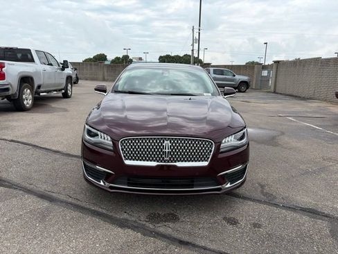 Used 2018 Lincoln MKZ Select w/ Technology Package FWD image 2