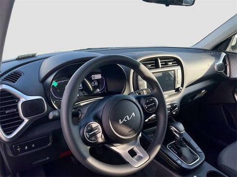 New 2025 Kia Soul LX image 9