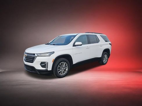 Used 2023 Chevrolet Traverse LT FWD image 4