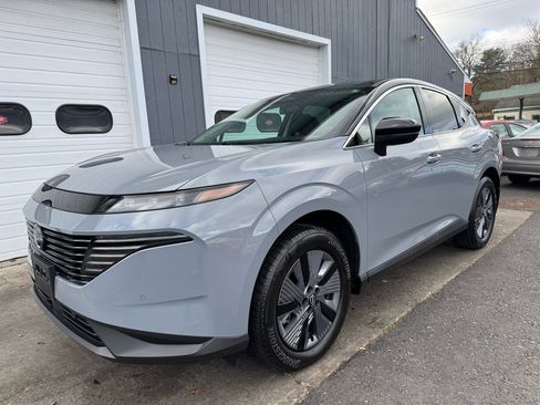 Used 2025 Nissan Murano SL w/ Cargo Package image 1