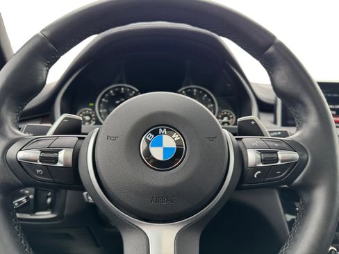 Used 2018 BMW X6 xDrive50i w/ M Sport Package image 19