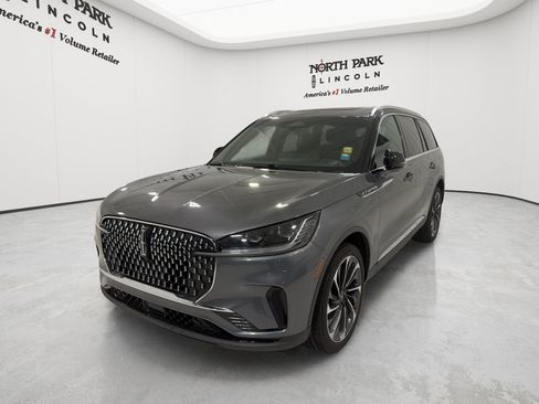 Used 2025 Lincoln Aviator Reserve w/ Equipment Group 201A AWD/4WD image 1