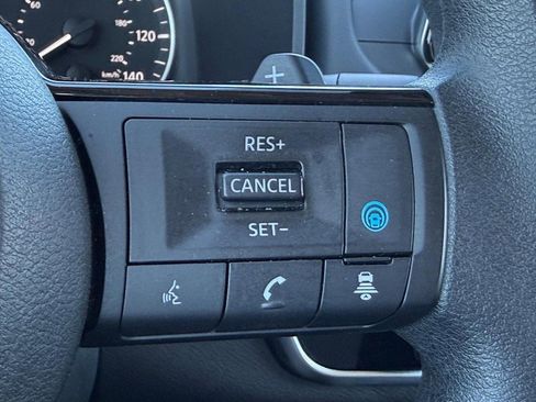 Used 2023 Nissan Rogue SV image 14