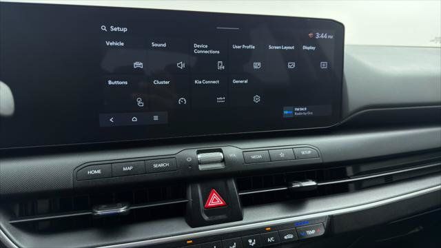 Used 2025 Kia K4 FWD image 33