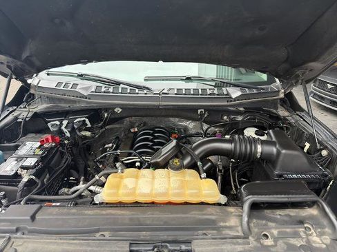 Certified 2018 Ford F150 XLT w/ Equipment Group 301A Mid image 5