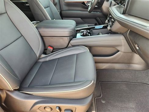 New 2026 Chevrolet Tahoe Premier image 11