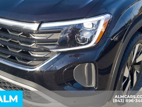 Used 2024 Volkswagen Atlas Cross Sport SE image 13