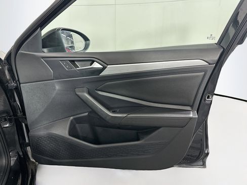 Used 2025 Volkswagen Jetta S image 30