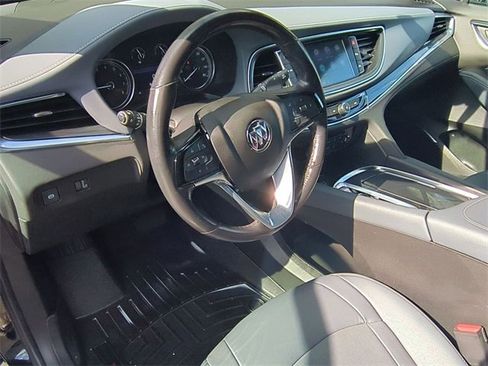 Used 2022 Buick Enclave Essence w/ Sport Touring Edition image 10