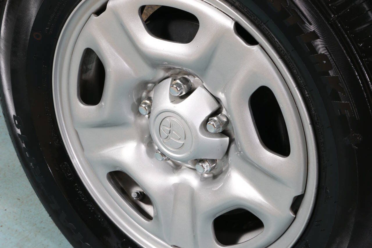 Used 2011 Toyota Tacoma 2WD Regular Cab image 21