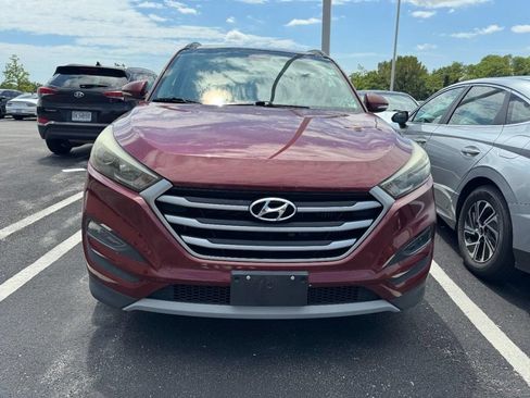 Used 2018 Hyundai Tucson Value FWD image 2