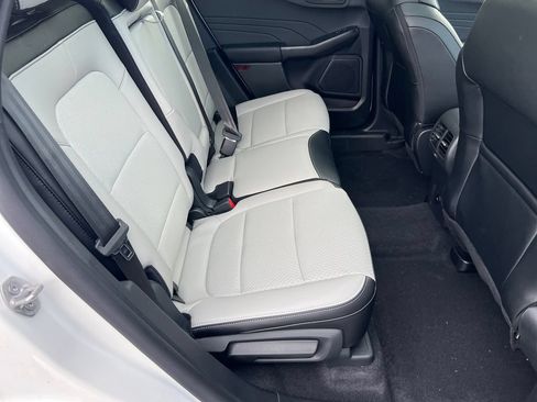 New 2026 Ford Escape SE FWD image 16