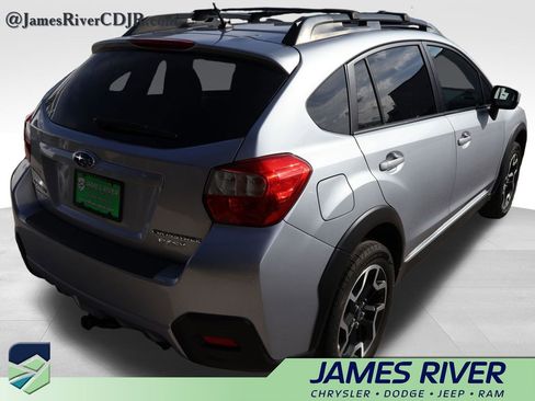Used 2016 Subaru Crosstrek 2.0i Premium w/ Moonroof Package image 5