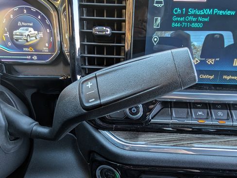 Used 2025 Chevrolet Silverado 1500 LT image 31