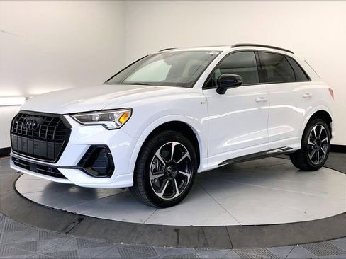 Used 2025 Audi Q3 2.0T Premium Plus w/ Premium Plus Package AWD/4WD image 2