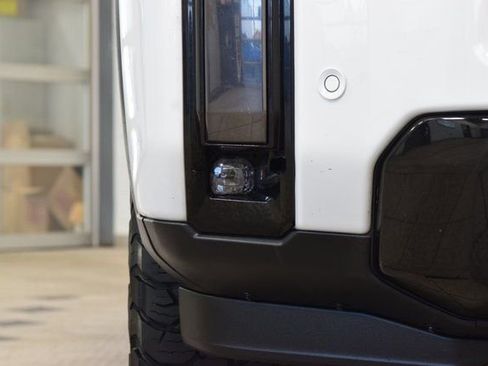 Used 2024 GMC Sierra 2500 AT4 w/ AT4 Preferred Package image 14