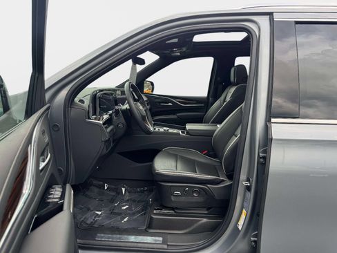 Certified 2024 Cadillac Escalade Premium Luxury AWD/4WD image 21